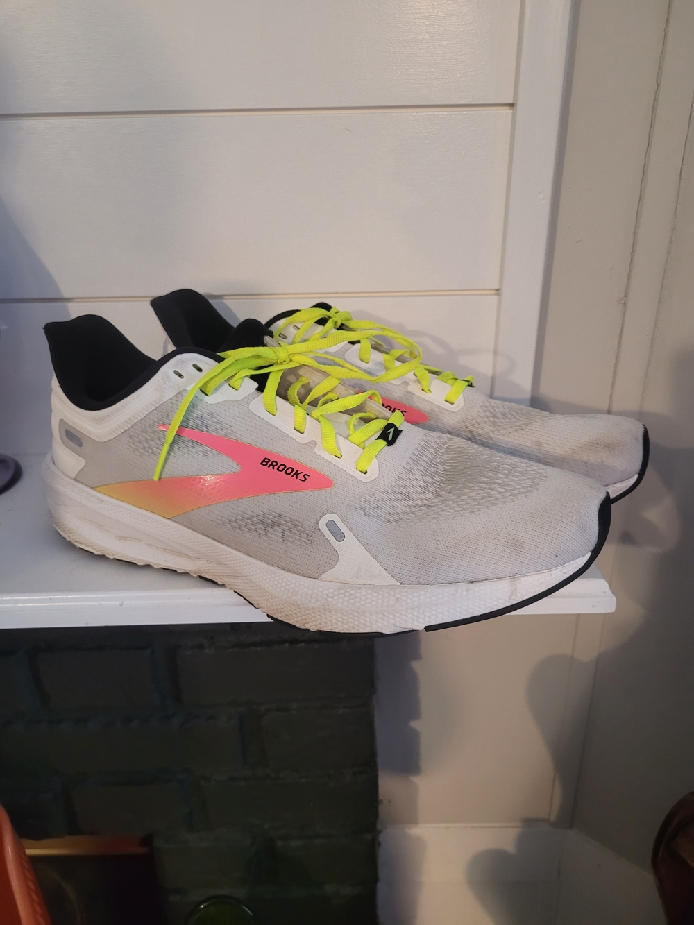 Brooks Launch GTS